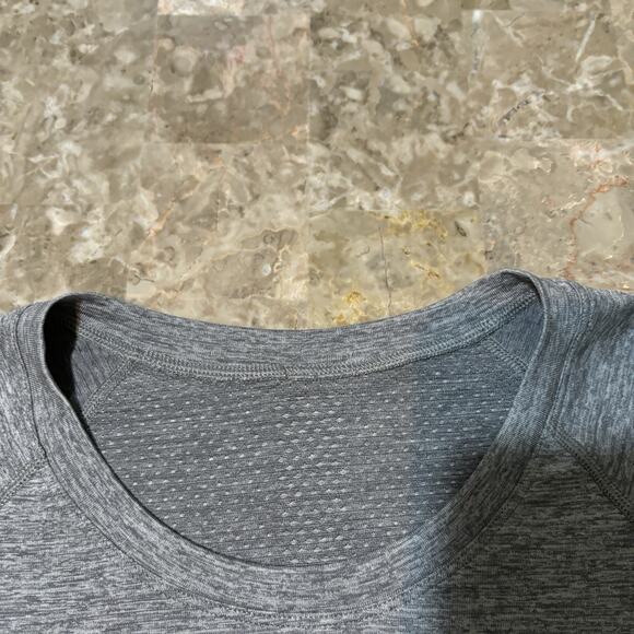 Lululemon Swiftly Tech Shirt Women's Size 8 Grey Long Sleeve Thumholes Gym - Picture 4 of 9